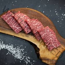 프리미엄 투뿔 한우세트 (꽃등심 채끝등심 살치살) 최고등급의 부드러운 육질과 풍부한 육향, 살치살 200g (1++등급 한우)