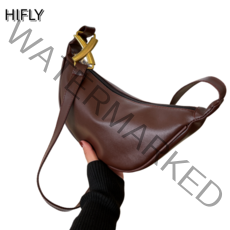 연예인 슬링백 봄 여름 데일리 여성 바디백 숄더백 김건희 크로스백 가방